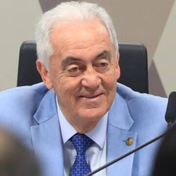 Otto Alencar recebe alta após passar por cirurgia cardíaca em Salvador