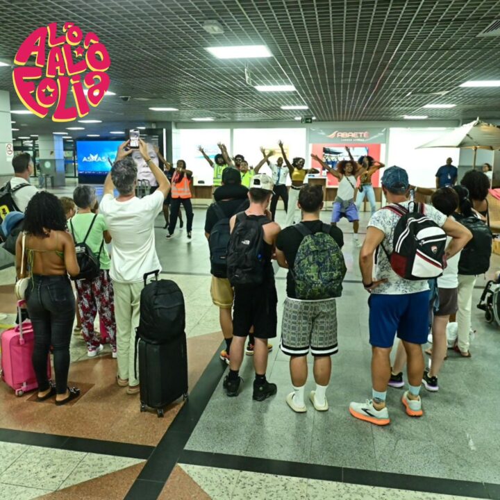 Salvador em festa: receptivo no Aeroporto celebra o samba e dá boas-vindas aos turistas para o Carnaval 2026
