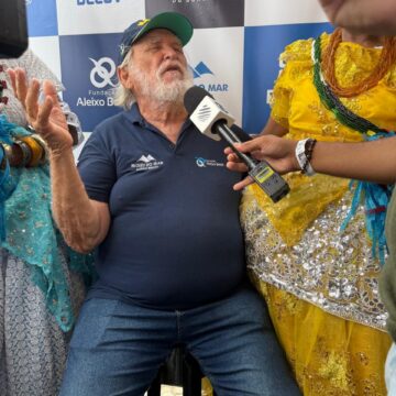 Aos 83 anos, Aleixo Belov retorna a Salvador após sexta volta ao mundo histórica