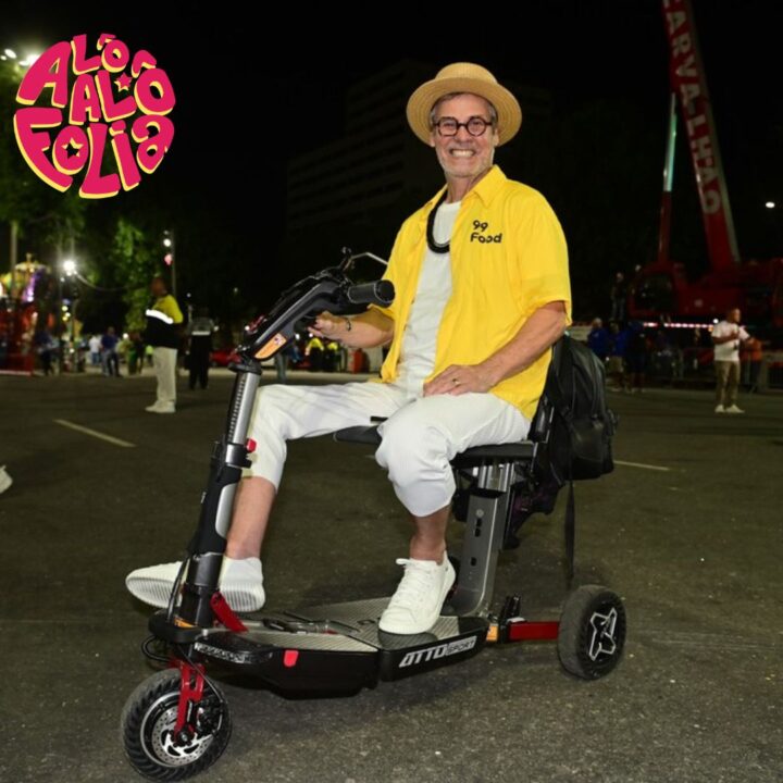 Carlinhos de Jesus volta a Sapucaí após doença autoimune e comemora: ‘É uma ressurreição’