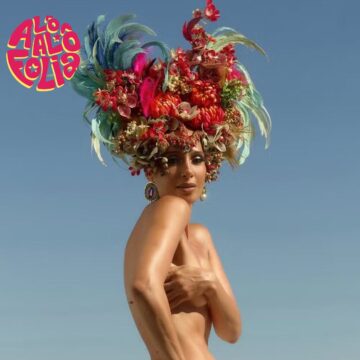 Camila Pitanga posa nua em celebração ao Carnaval: ‘Me jogando de corpo e alma’