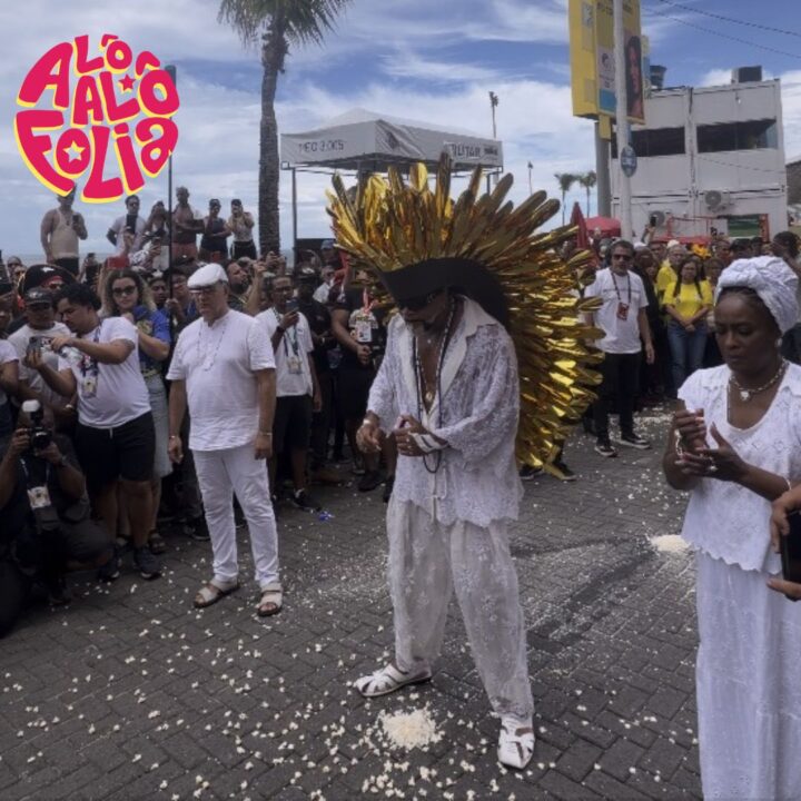 Carlinhos Brown abre Arrastão da Quarta-feira de Cinzas com tradicional ritual simbólico em Salvador