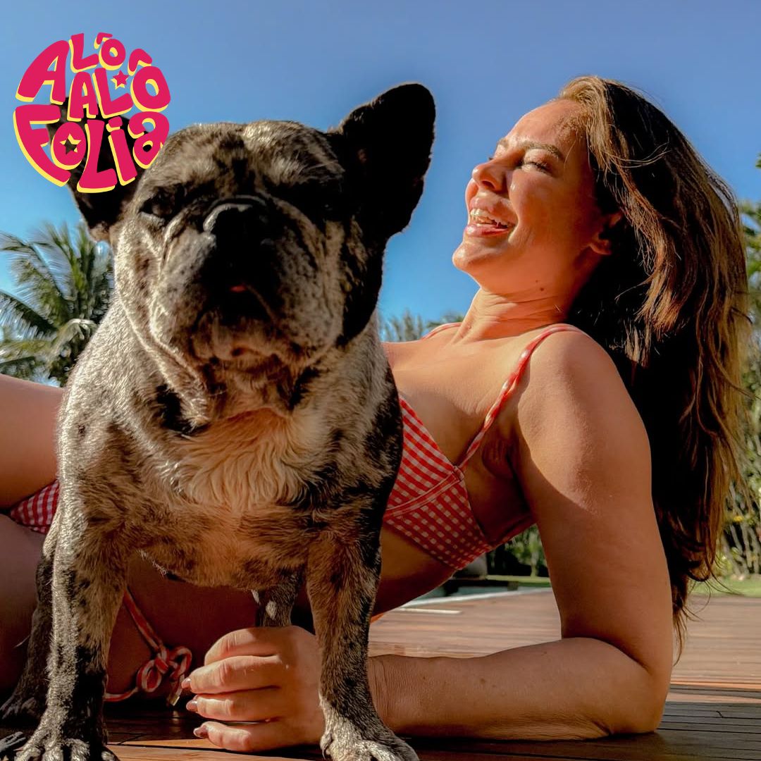 Após curtir Carnaval de Salvador, Paolla Oliveira aproveita dia de sol e piscina