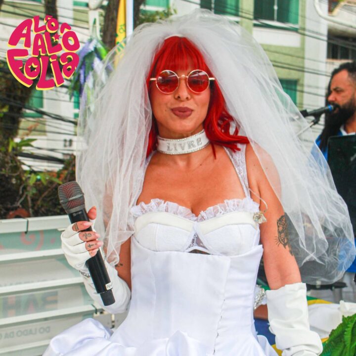 Alinne Rosa faz homenagem a Rita Lee no Carnaval de Salvador