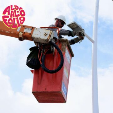 Prefeitura alerta para riscos elétricos causados por serpentinas e ligações clandestinas no Carnaval