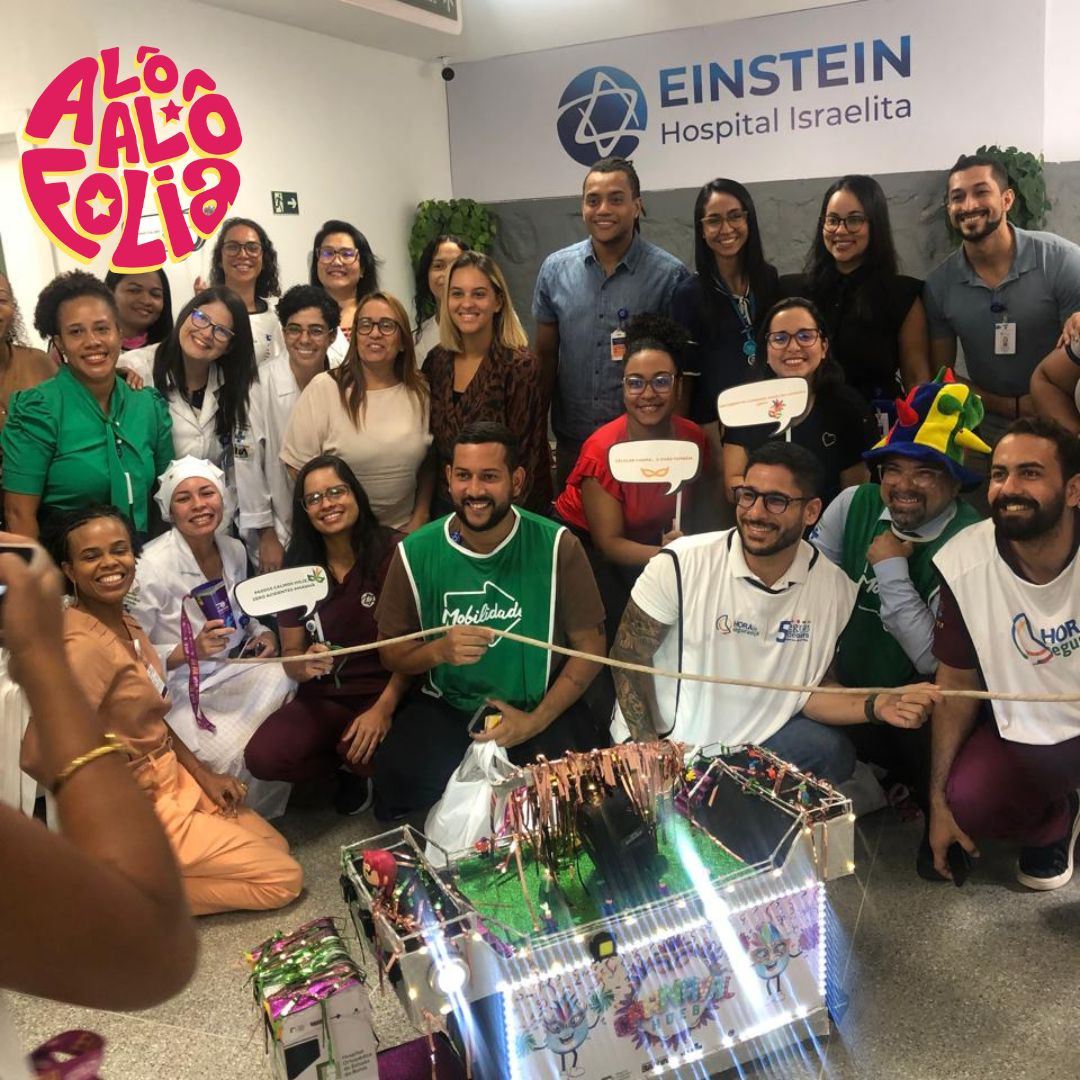 Bloquinho leva clima de Carnaval a pacientes de hospital em Salvador