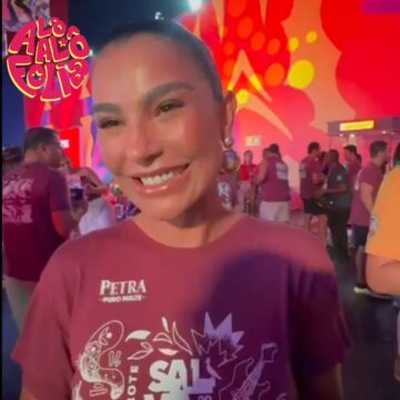 No Carnaval de Salvador, Cíntia Chagas fala de relação com a Bahia: ‘Todo mineiro é meio baiano’