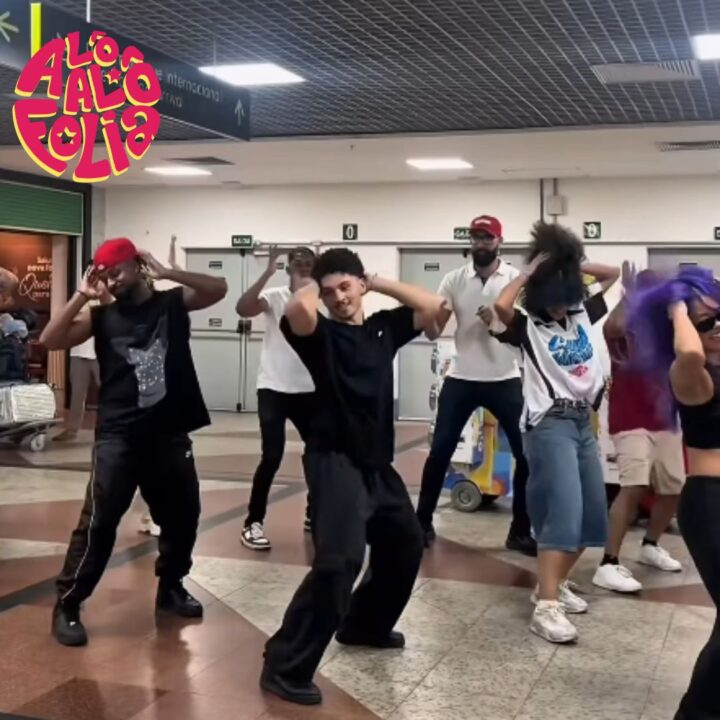 Balé de Pedro Sampaio desembarca em Salvador e faz “esquenta” no aeroporto; assista