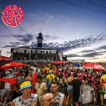 Segundo dia de Carnaval em Salvador teve público superior a 1,5 milhão de foliões