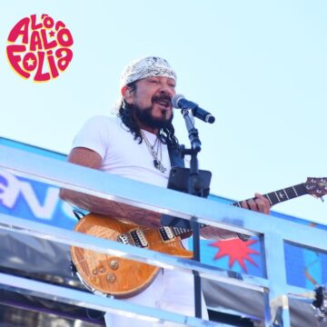 Bell Marques puxa o Bloco Vumbora no segundo dia do Carnaval de Salvador