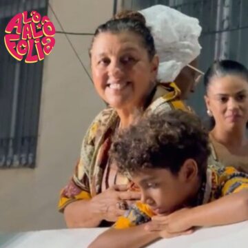 Regina Casé leva família para prestigiar Ilê Aiyê no Curuzu: ‘Beleza estonteante’