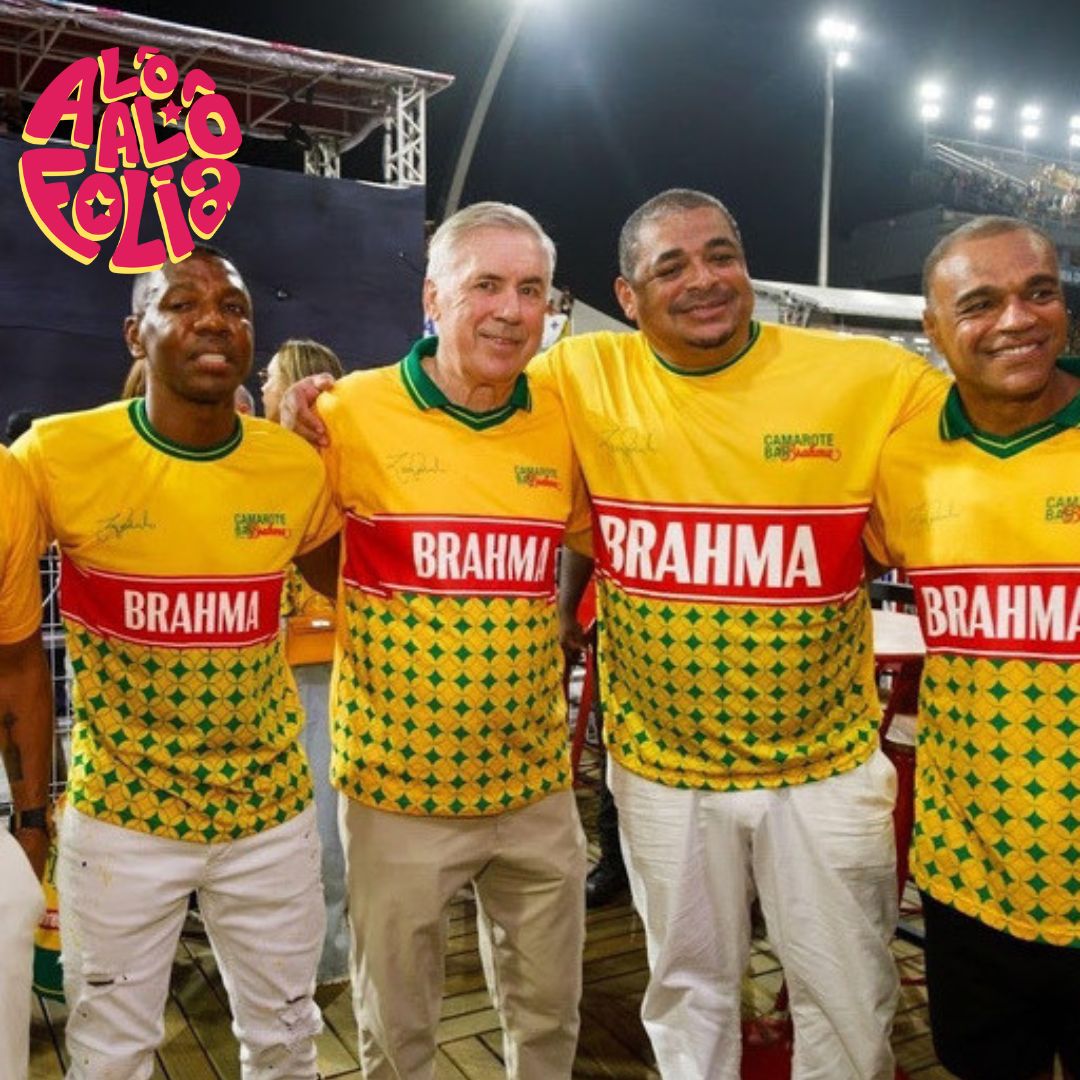 Após passar por Salvador, Carlo Ancelotti encontra ídolos da seleção no Carnaval de São Paulo