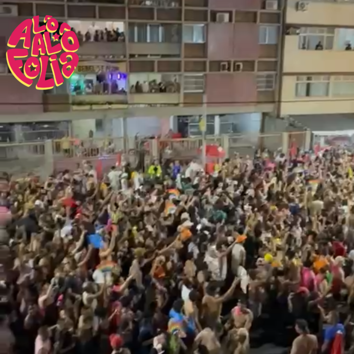 Bloco LGBTQIA+ arrasta multidão em trio com Pabllo Vittar no Carnaval de Salvador
