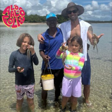Longe da folia, Daniel Cady curte descanso pescando polvo com as filhas gêmeas Marina e Helena