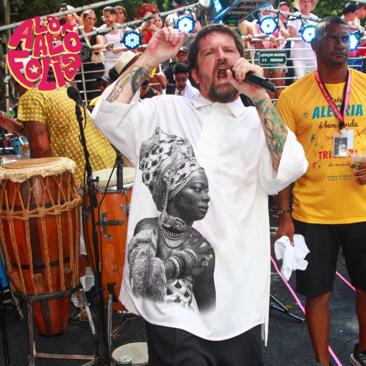 Com look homenagem a Negra Jhô, Saulo comanda trio sem cordas no Carnaval de Salvador