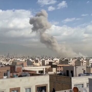 Estados Unidos e Israel fazem ataque coordenado contra o Irã