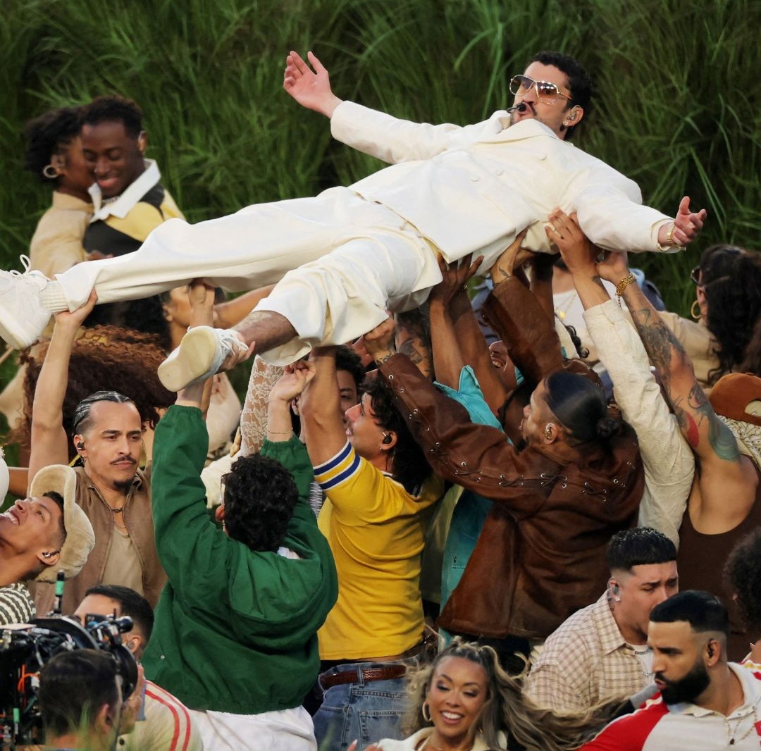 Após Super Bowl, Bad Bunny registra alta de 426% nas reproduções no Spotify no Brasil