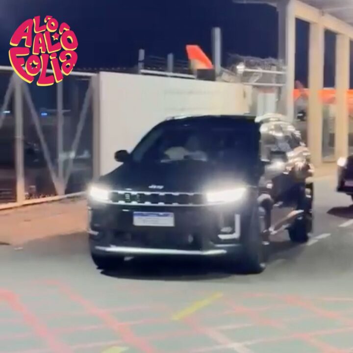 Bruna Marquezine e Shawn Mendes desembarcam sob esquema especial em Salvador; veja vídeo