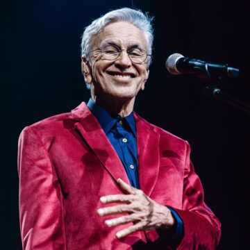 Caetano Veloso ganha terceiro Grammy da carreira; relembre