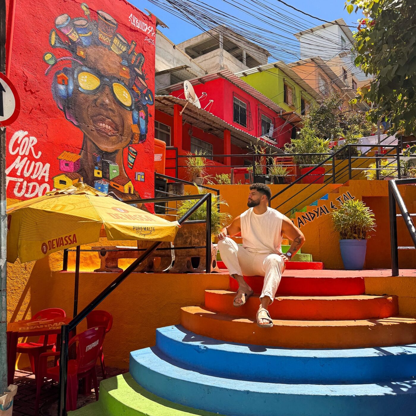 Mais de 150 casas do Candeal são requalificadas e ganham novas cores em ação especial