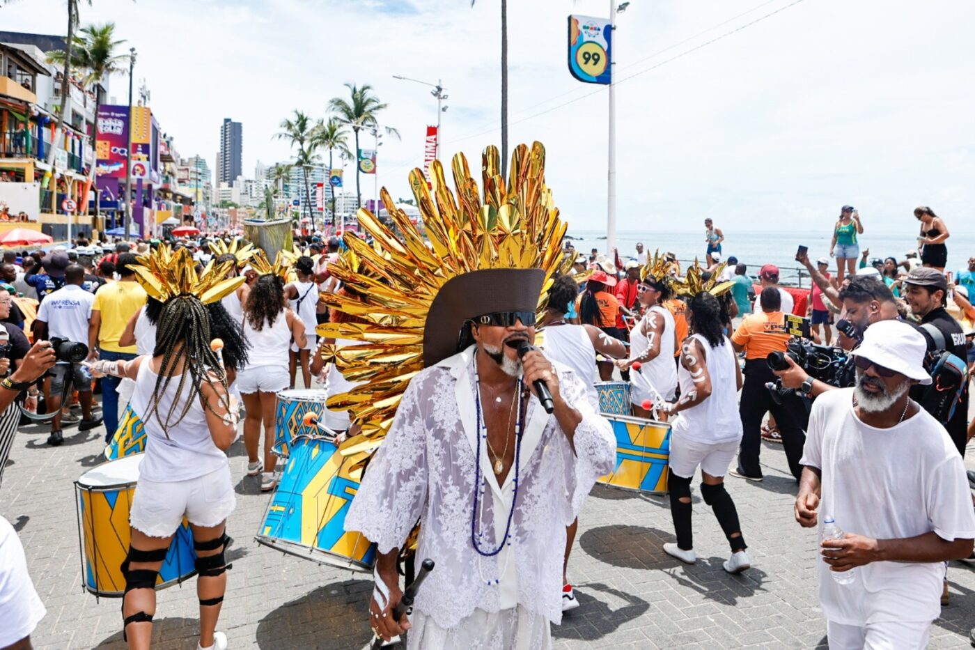 Arrastão da Quarta-Feira de Cinzas encerra Carnaval de Salvador 2026 com recorde de atrações