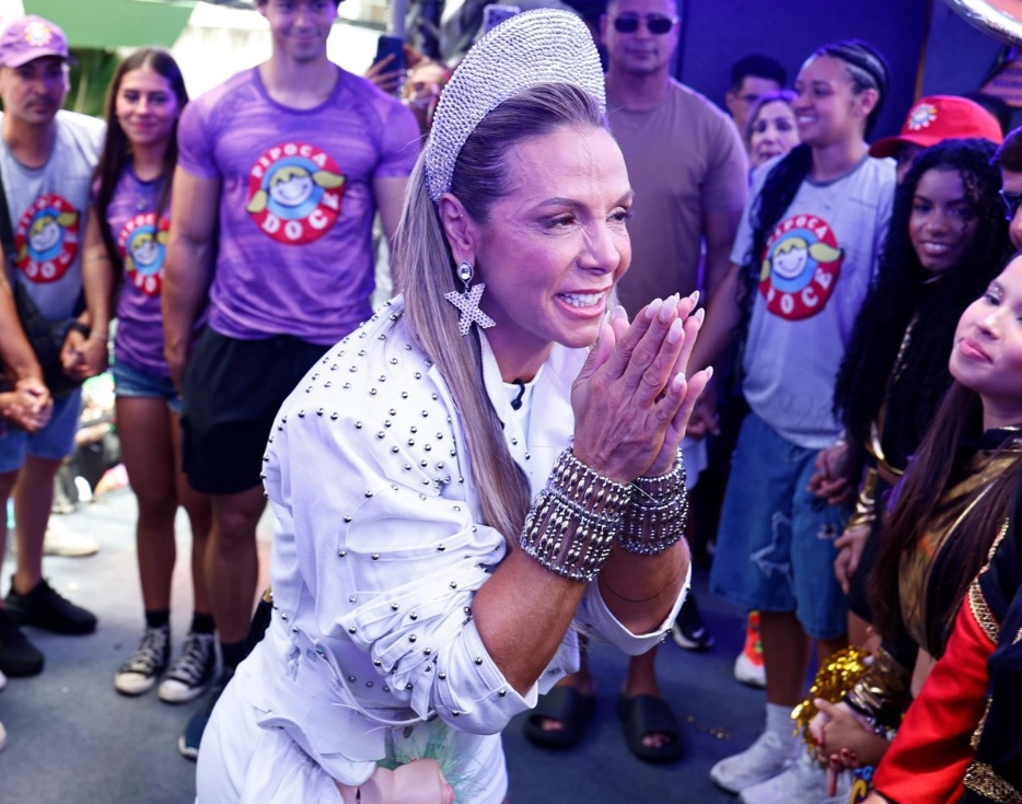 Carla Perez faz post de despedida do Algodão Doce: ‘Transbordando gratidão’