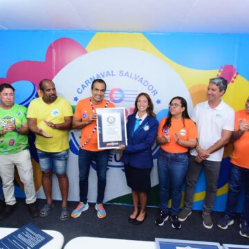 Carnaval de Salvador entra para o Guinness com maior ação de reciclagem de latinhas do mundo