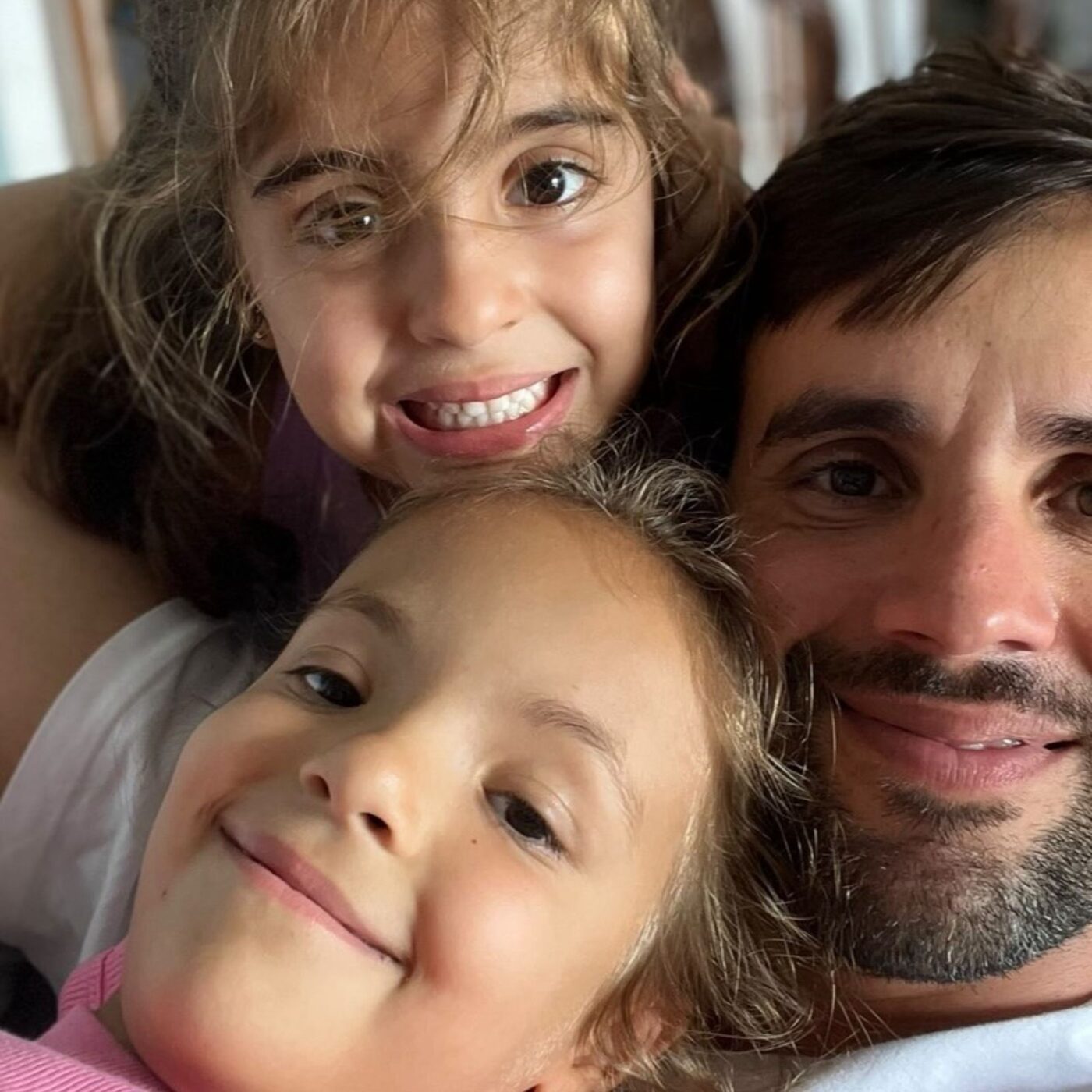 Daniel Cady celebra aniversário das filhas com homenagem especial