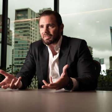 PF quebra criptografia de celular de Daniel Vorcaro em investigação sobre o Banco Master