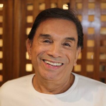 Aos 89 anos, humorista Dedé Santana recebe alta após ‘oscilação de pressão’