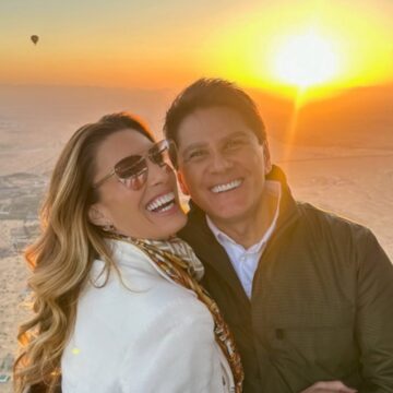 Elaine Mickely e César Filho fazem passeio de balão durante viagem a Dubai