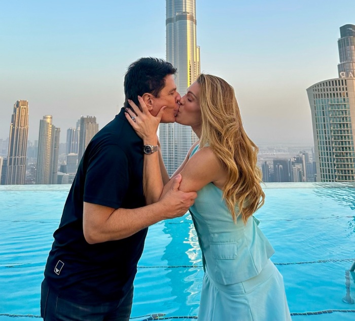 Elaine Mickely se declara a César Filho: ‘Após 27 anos, eu ainda escolho você’