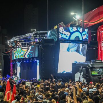 BaianaSystem transforma o Furdunço em mar de gente e dá o tom do pré-Carnaval de Salvador