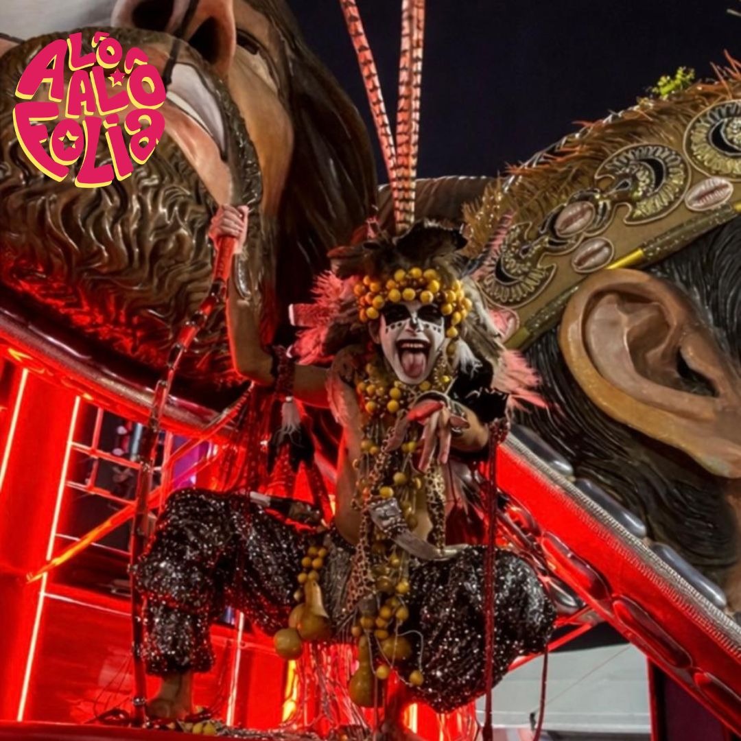 Estudante de Salvador que viralizou interpretando Ney Matogrosso desfila pela primeira vez na Sapucaí