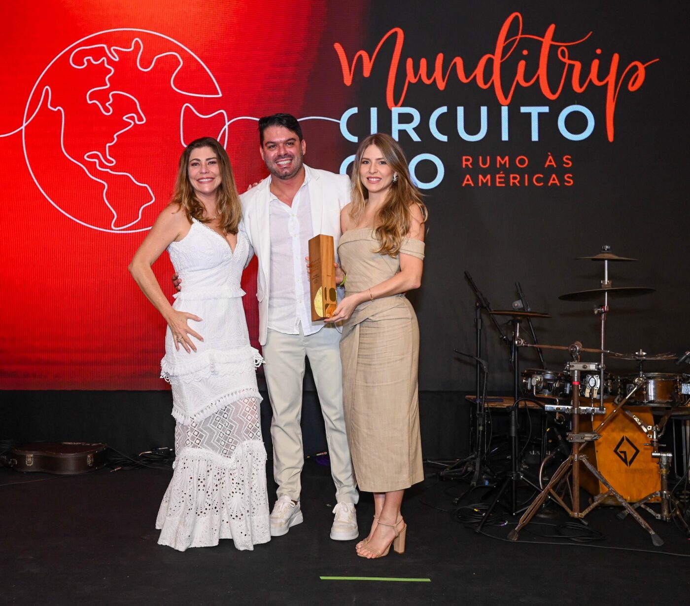 Fernanda Milcent, Edgar Portela e Bruna Milcent 