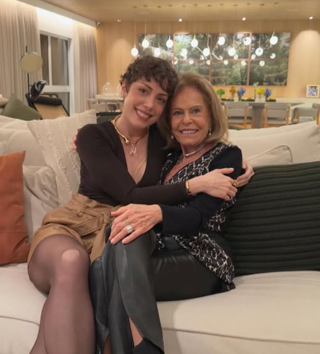 Fabiana Justus lamenta a morte da avó: ‘Está doendo tanto’