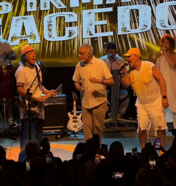 Gilberto Gil participa de ensaio de Carnaval dos Irmãos Macedo em apoio a Aroldo Macedo