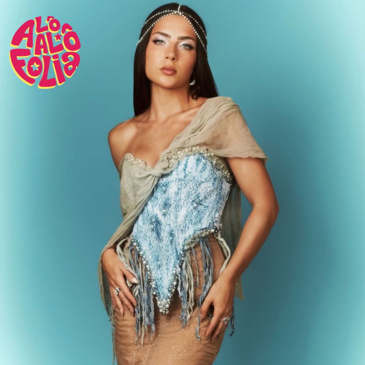 Jade Picon estreia no Carnaval de Salvador e marca presença em famoso camarote