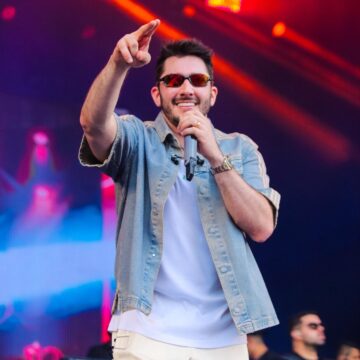 Jonas Esticado encerra maratona de 10 shows no Carnaval