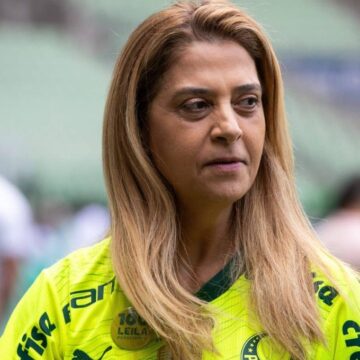 “Memphis errou porque chutou mal e ponto!”; Leila defende Andreas após polêmica no Dérbi