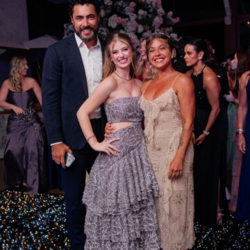 Lorena Queiroz celebra 15 anos em festa digna de conto de fadas no interior de SP