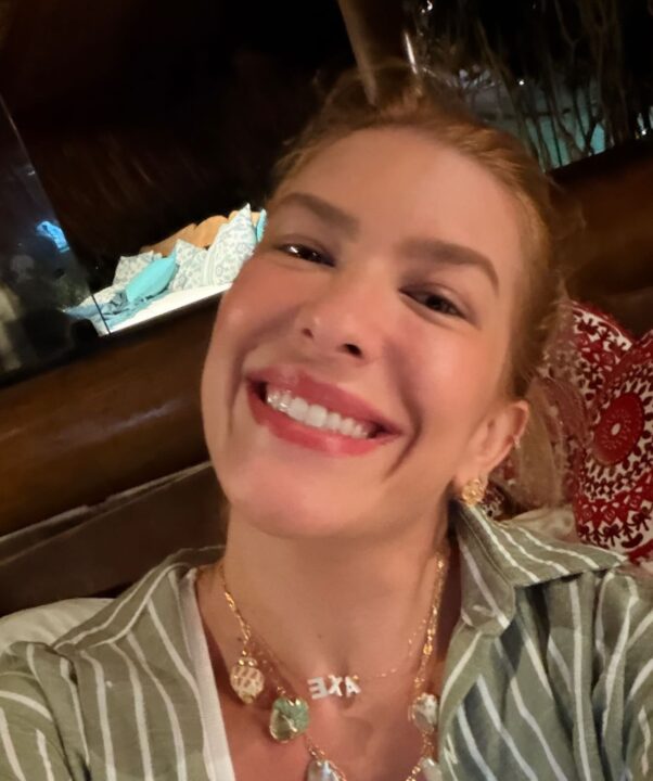 Lore Improta mostra momento de ‘dengo’ com Léo Santana