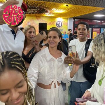 Paolla Oliveira desembarca em Salvador para curtir o Carnaval