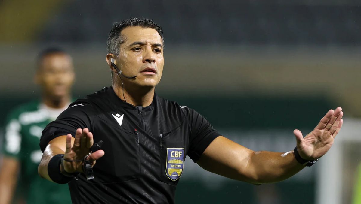 Palmeiras dá saída de bola os dois tempos contra o Fluminense, e lance vira discussão sobre “erro de procedimento”