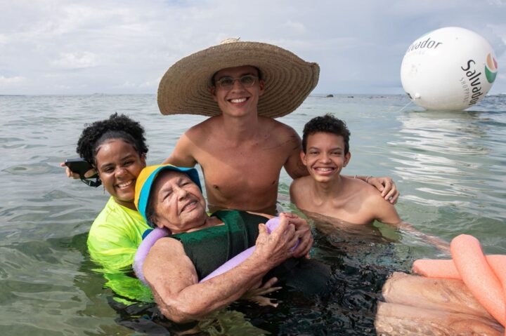 Ondina recebe banho de mar assistido para pessoas com deficiência neste fim de semana