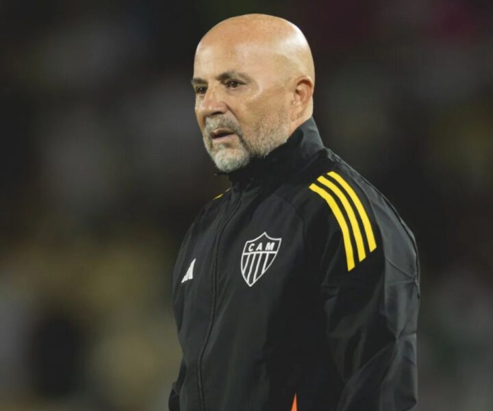 Atlético-MG demite Sampaoli após sequência sem vitórias no Brasileirão