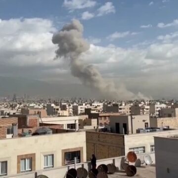 Ataques ao Irã fazem voos que saíram do Brasil retornarem após horas no ar