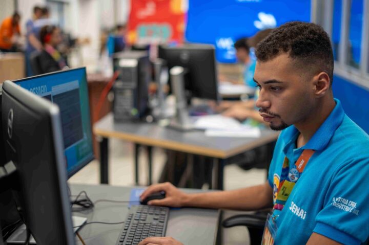 Senai lança simulador de entrevistas de emprego para auxiliar candidatos