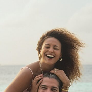 Sheron Menezzes posta foto inédita com o marido e se declara: ‘Não sei o que tá mais bonito’