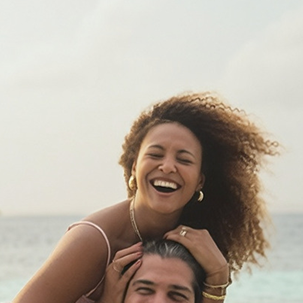 Sheron Menezzes posta foto inédita com o marido e se declara: ‘Não sei o que tá mais bonito’